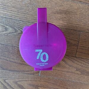 Tupperware Magenta Celebration Onion Keeper